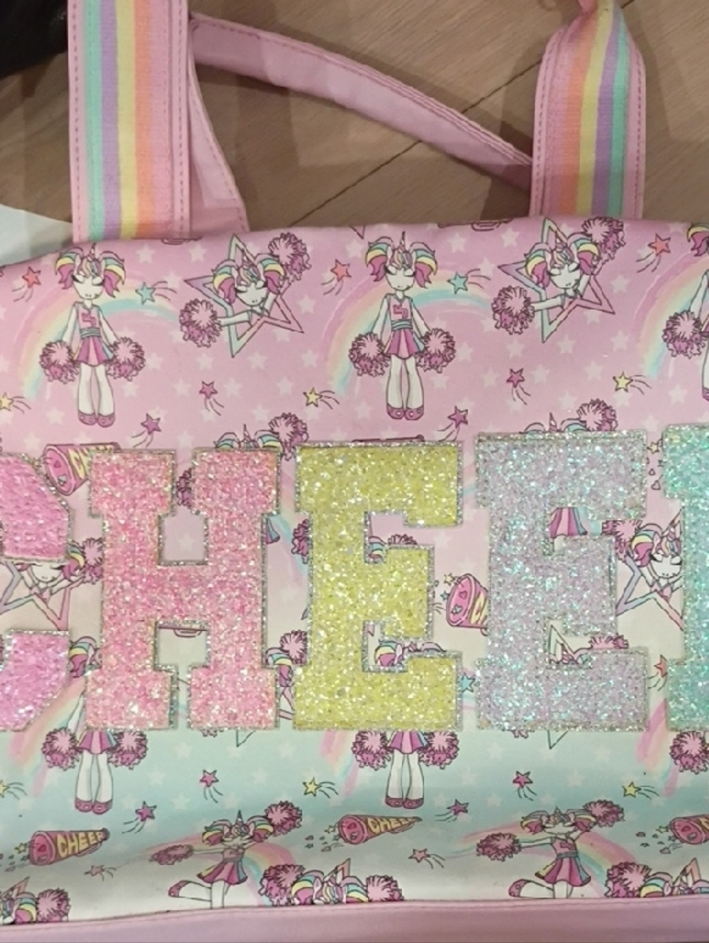 ☀️🌊Miss Gwen OMG 'CHEER' Duffle Bag with Pastel Rainbow/ Unicorn Print- New! - Picture 9 of 9